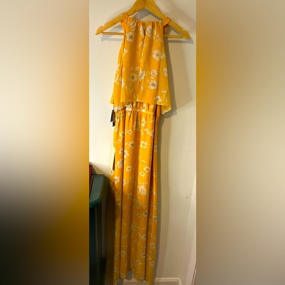 Adrianna Papell NWT Yellow with White Flowers Halter Maxi Dress Size 8 Wedding - Picture 11 of 11